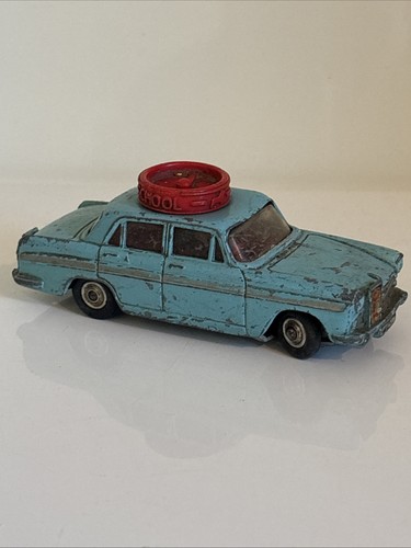 Corgi toys 236 austin - toys,