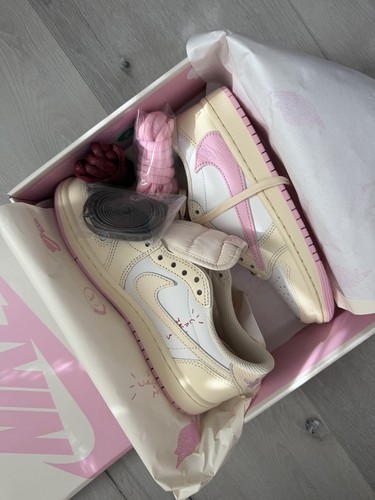 Air jordan low travis - air,
