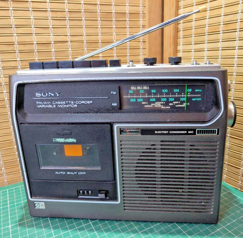 1970 sony cassette radio - cassette,