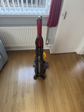 Dyson DC40 Multi-Floor Ball Upright Vacuum Cleaner Working