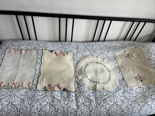 Pretty vintage hand - 4,