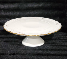 Yedi Gold Bows on White Cake