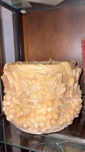 Giant candle with grapes - , and