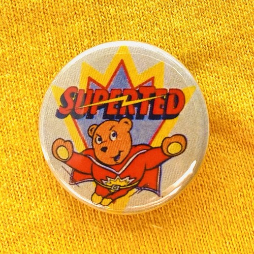 Superted 25mm pin badge retro - pin,