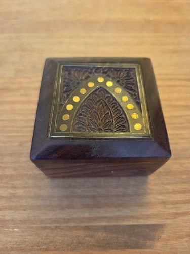 Vintage inlaid trinket box