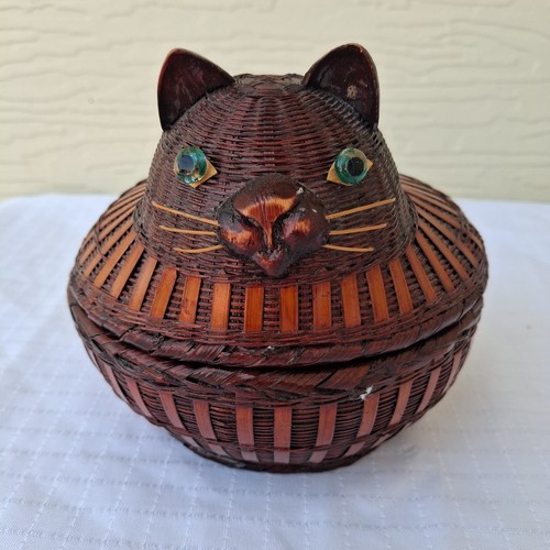 Vintage wicker cat - wicker,