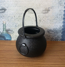 CAULDRON Large dolls house