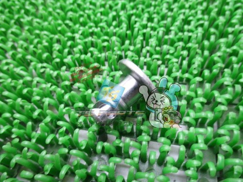 Cbr600rr side cowl bolts in - side,