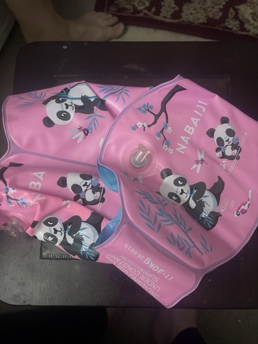 Girls swimming aid - swimming,