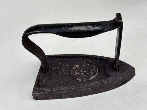 Antique cast iron sad irons - cast,