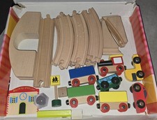 wooden train track set,kids