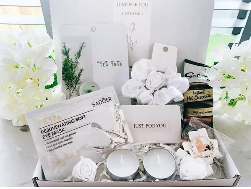 Ladies pamper hamper gift spa - pamper,