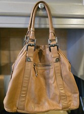 Kenneth Cole tan leather shoulder bag in good condition