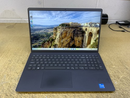 Dell vostro 3520 intel - vostro,