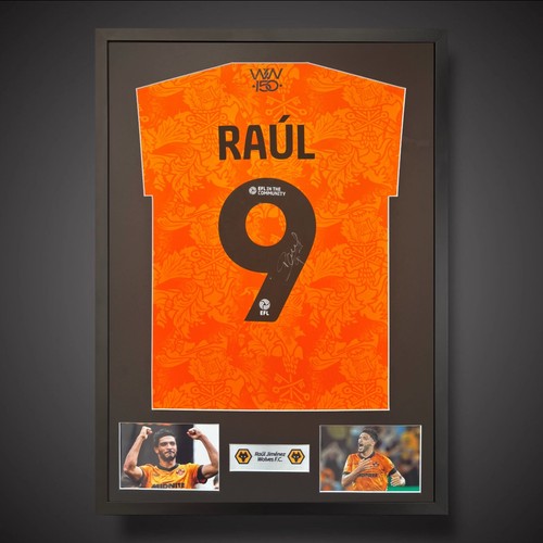Signed raul jimenez - raul,