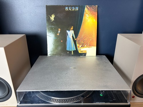 Rush exit stage - rush, (uk