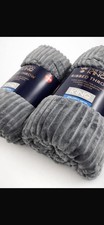 King Size Ribbed Throws