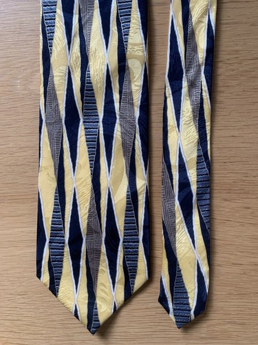 Tie rack studio - rack,