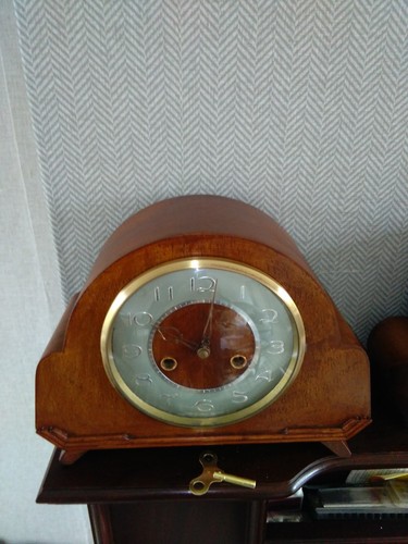 Vintage smiths day striking - vintage,