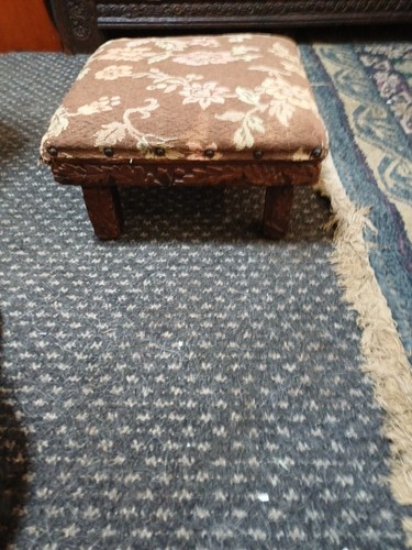 Lovely antique carved - lovely,