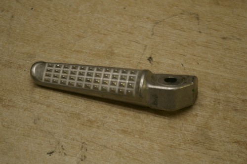 Honda 700 footrest foot - 700,