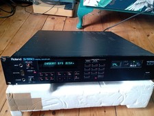 Roland S-550 classic 12 bit Digital Sampler rack   with extras