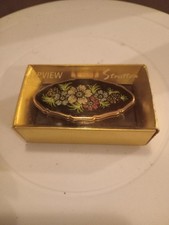 VINTAGE STRATTON LIPVIEW