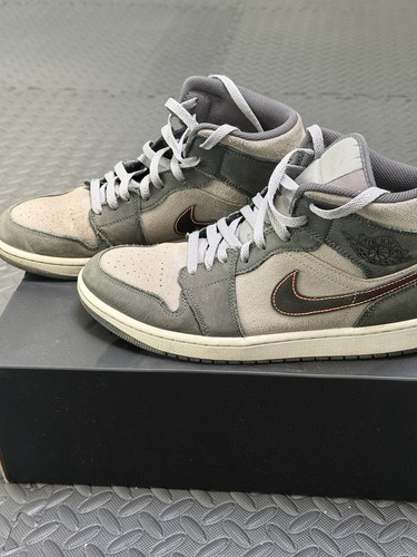 Lightly used nike jordan mid - used,