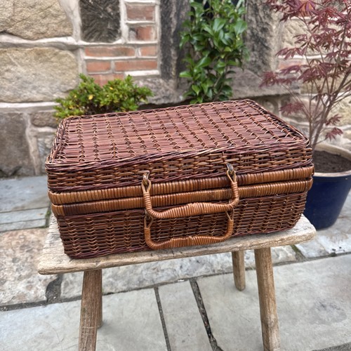 Wicker hamper picnic basket - wicker,