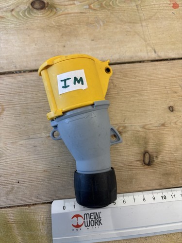 Commando socket 16a - socket, 2p+e