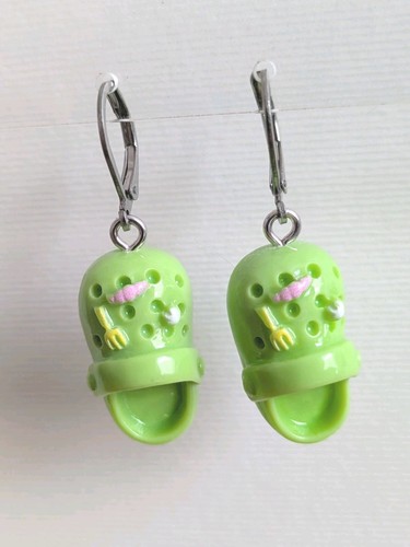 Green croc style shoe earrings - green,
