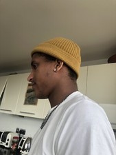 Burberry Mustard Men's Beanie, 1-size