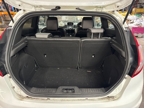 Ford fiesta tailgate - ford,