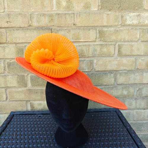 Orange flower wide - brim, large