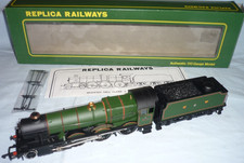 REPLICA OO GAUGE GWR MODIFIED HALL CLASS 4-6-0 TENDER LOCO 6976 GRAYTHWAITE HALL