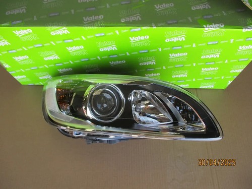 New valeo right headlight - new,