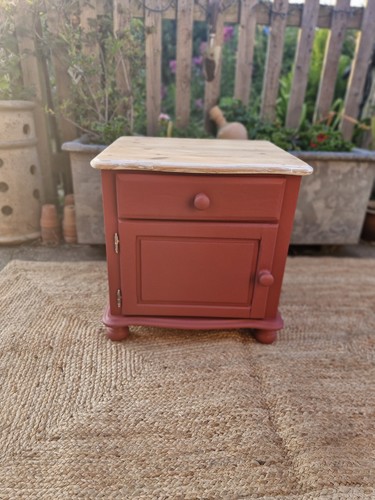 Beautiful upcycled solid pine - beautiful,