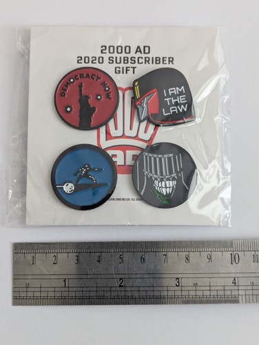 2000ad subscriber pin badges - 2000ad,