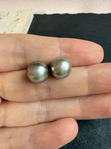 Natural tahitian pearl stud - pearl,