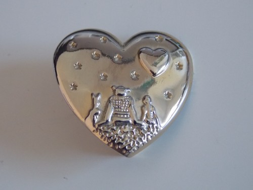 Variety club pin - club, badge