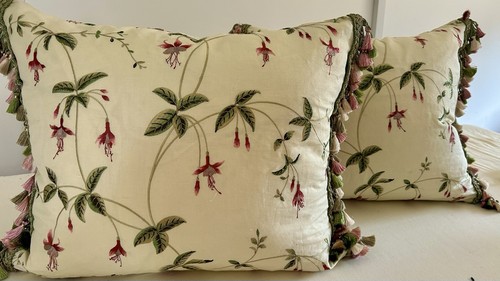 Pair colefax fowler cushions - colefax,
