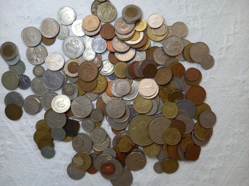 Mixed world coin job lot - world,