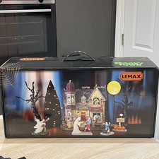 Lemax Spooky Town The Haunted