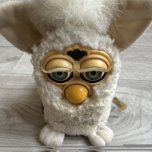 Hasbro original furby - hasbro,
