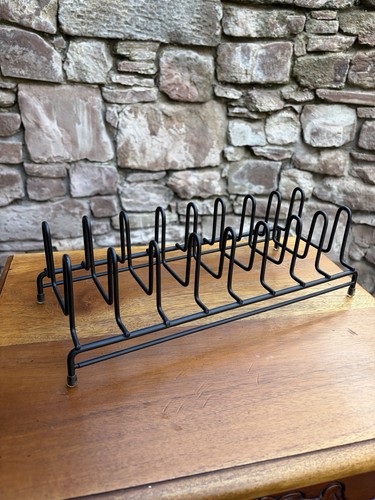 Black metal plate - plate, rack