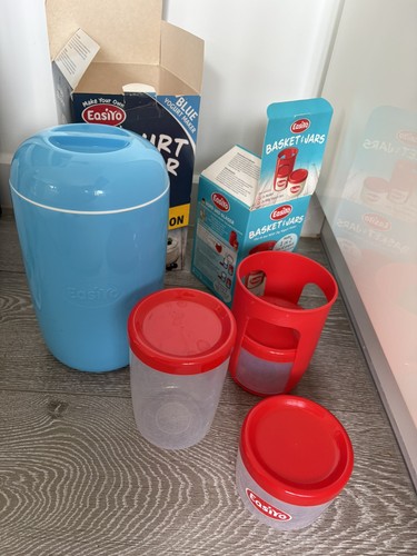 Easiyo yogurt maker bundle - yogurt,
