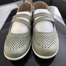 Mint Green Shoes By Essence Bonmarche Size 8 With Adjustable Strap