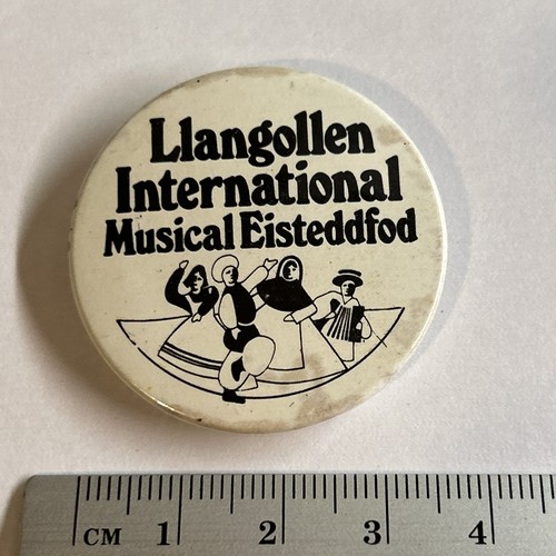 Vintage collectible pin badge - pin,