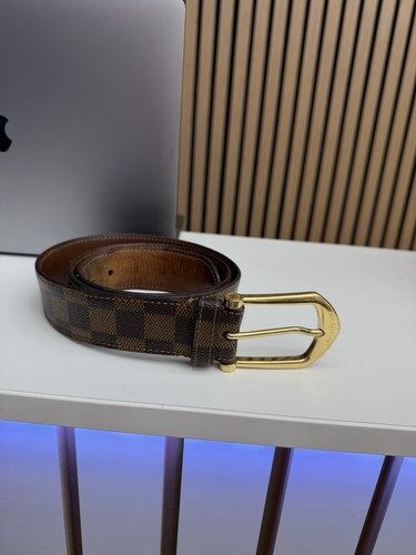 Louis vuitton damier - louis, ebene