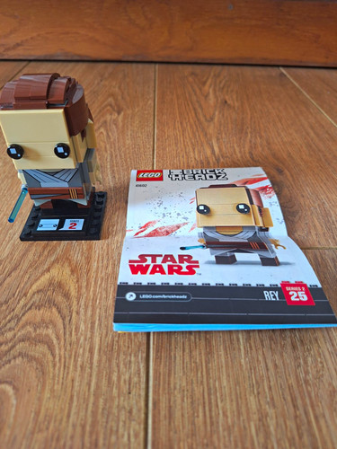 Lego brickheadz star wars rey - star,